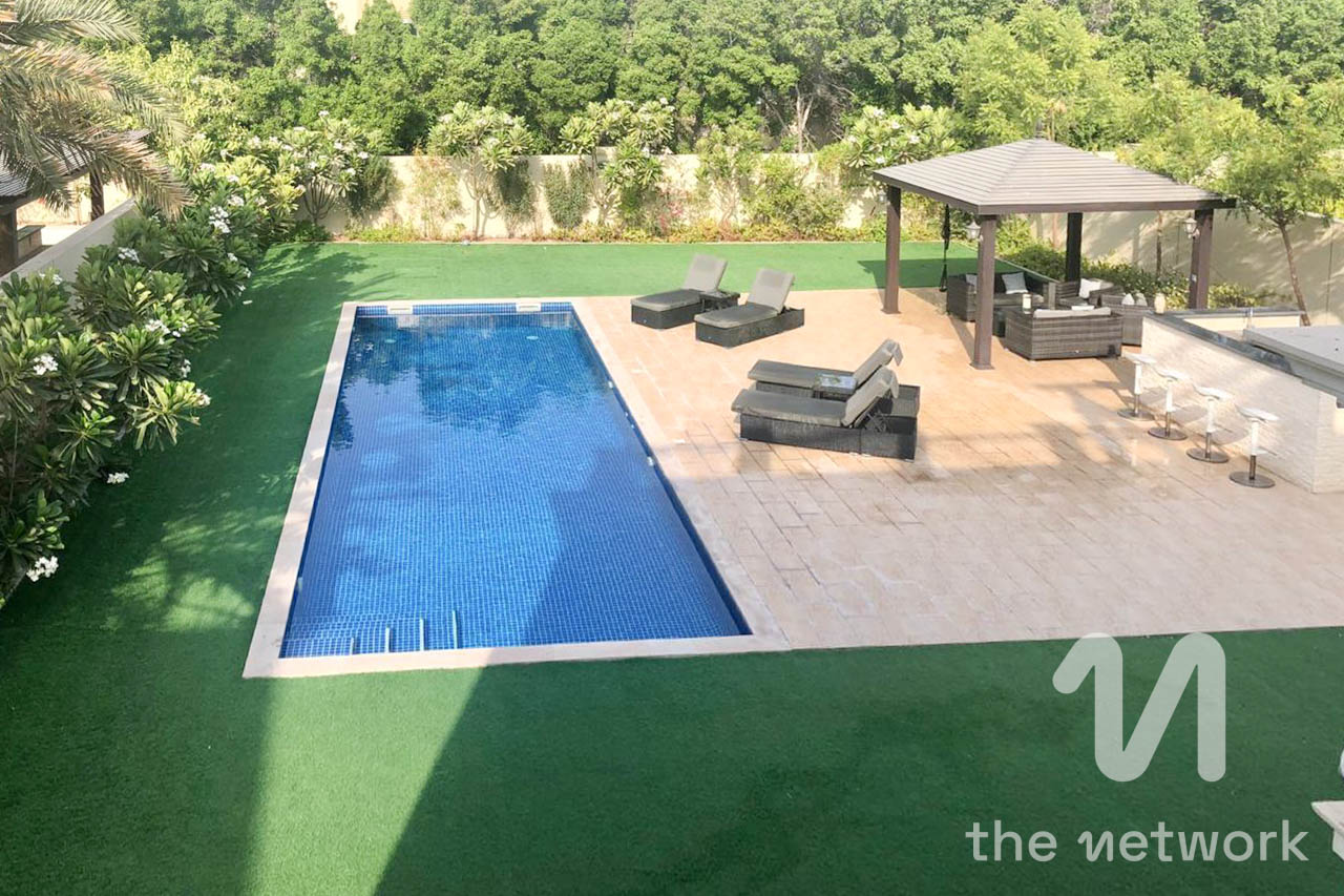 Single Row | Large Plot | Private Pool | Available