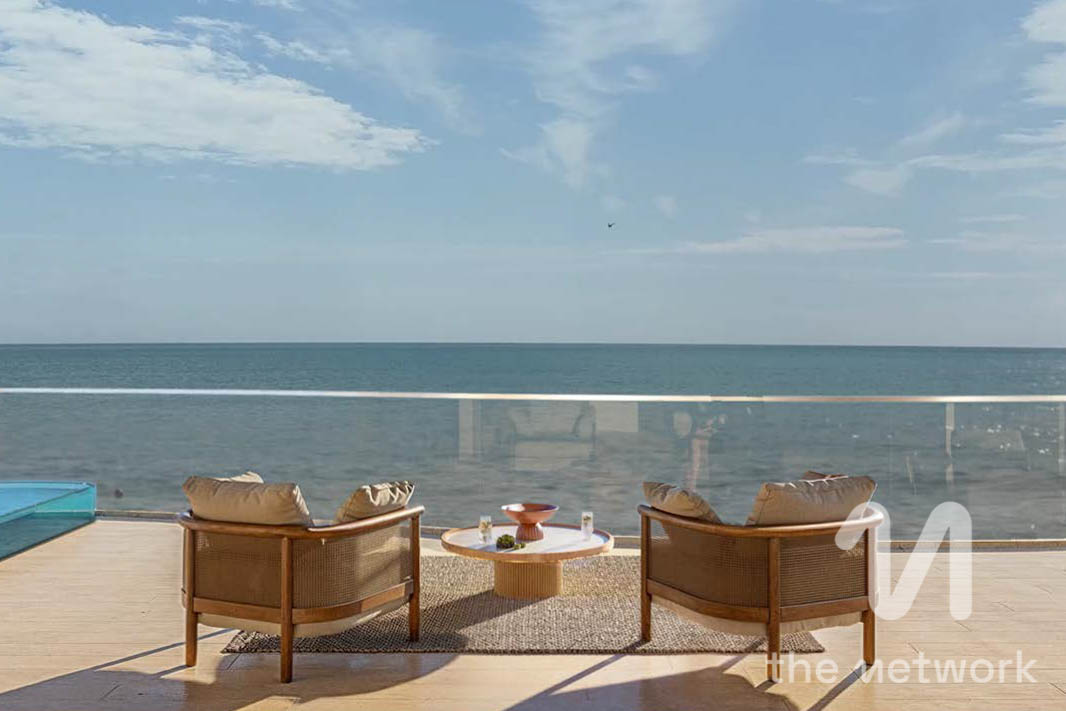 Waterfront Living | High ROI | Panoramic Sea View