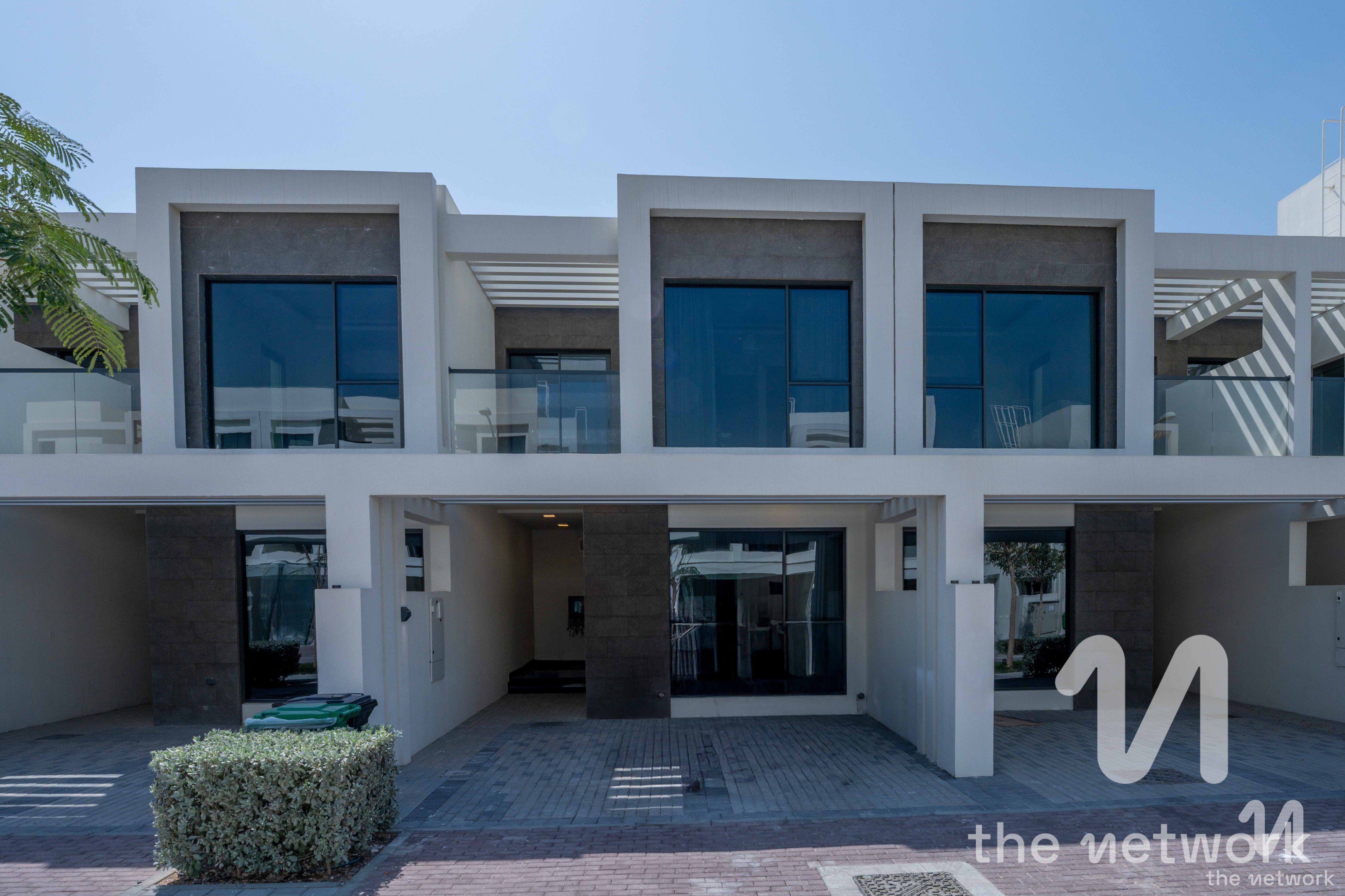 Golf View | Unfurnished | Close to Amenities
