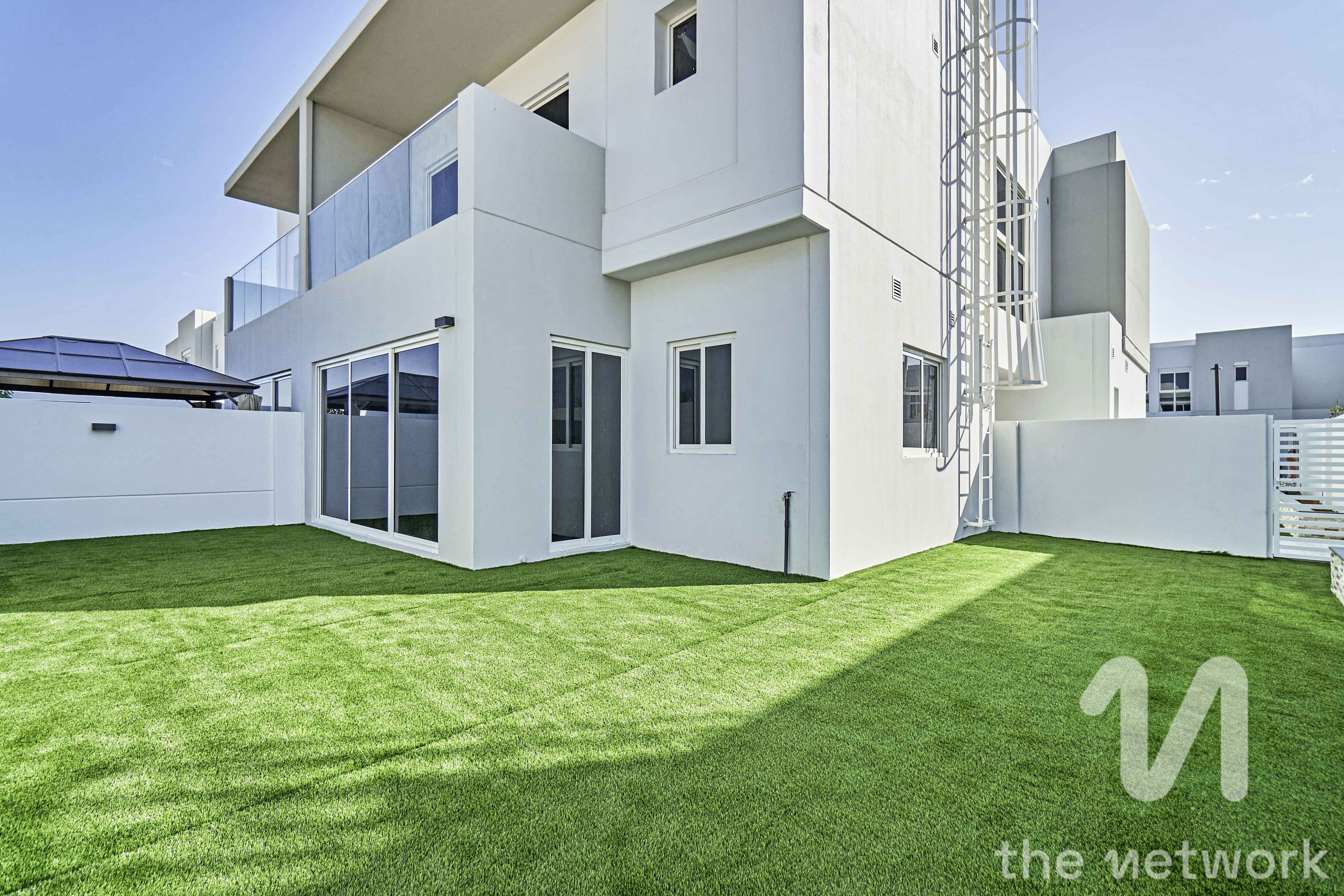 Single Row | Spacious 4 Beds | Landscaped Garden