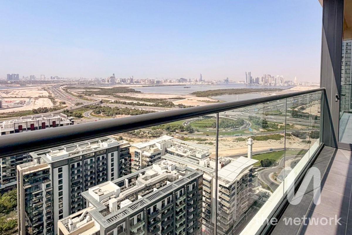 Downtown View | High Floor | Open to View