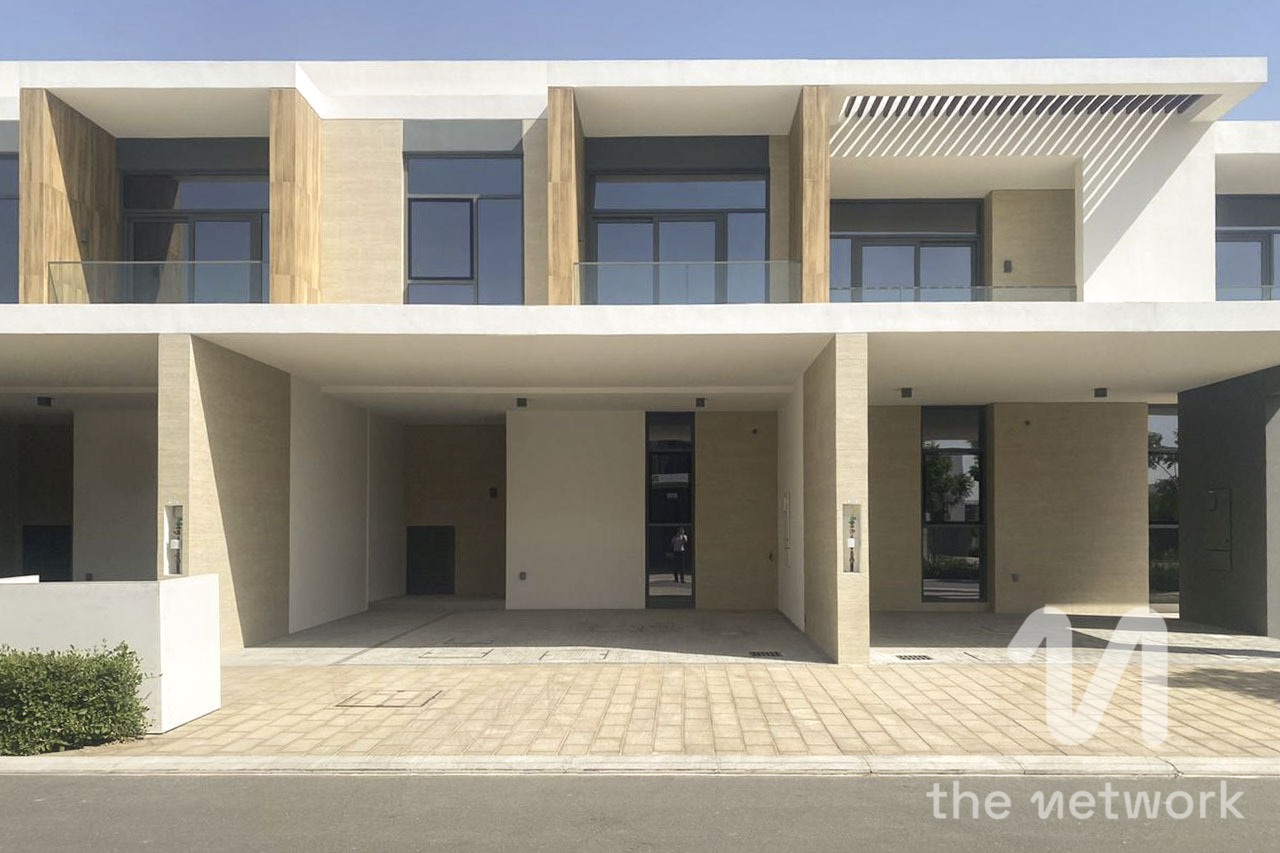 Multiple options | Well Maintained | Single Row