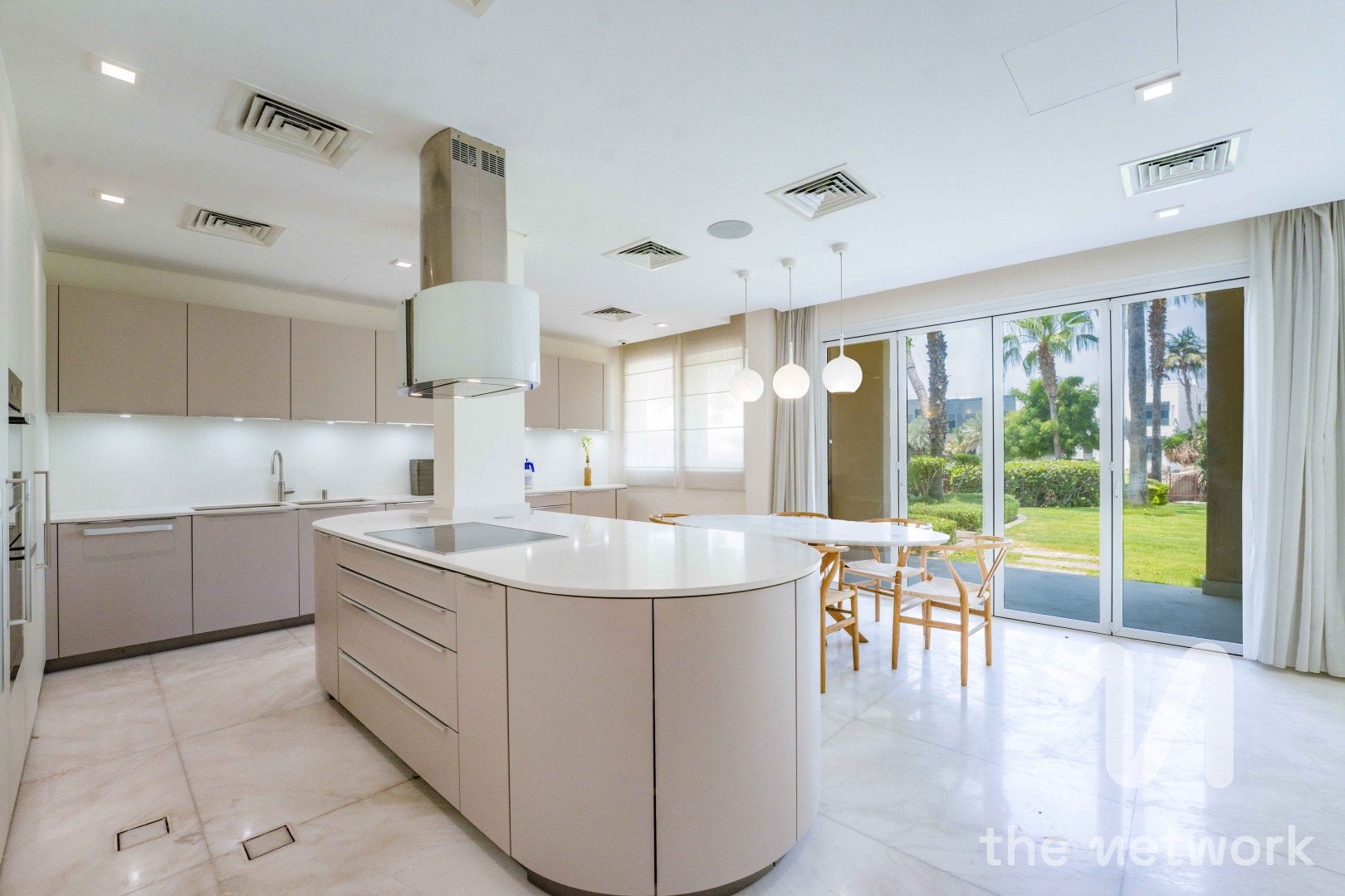 Unfurnished | Upgraded and Extended | Sea View