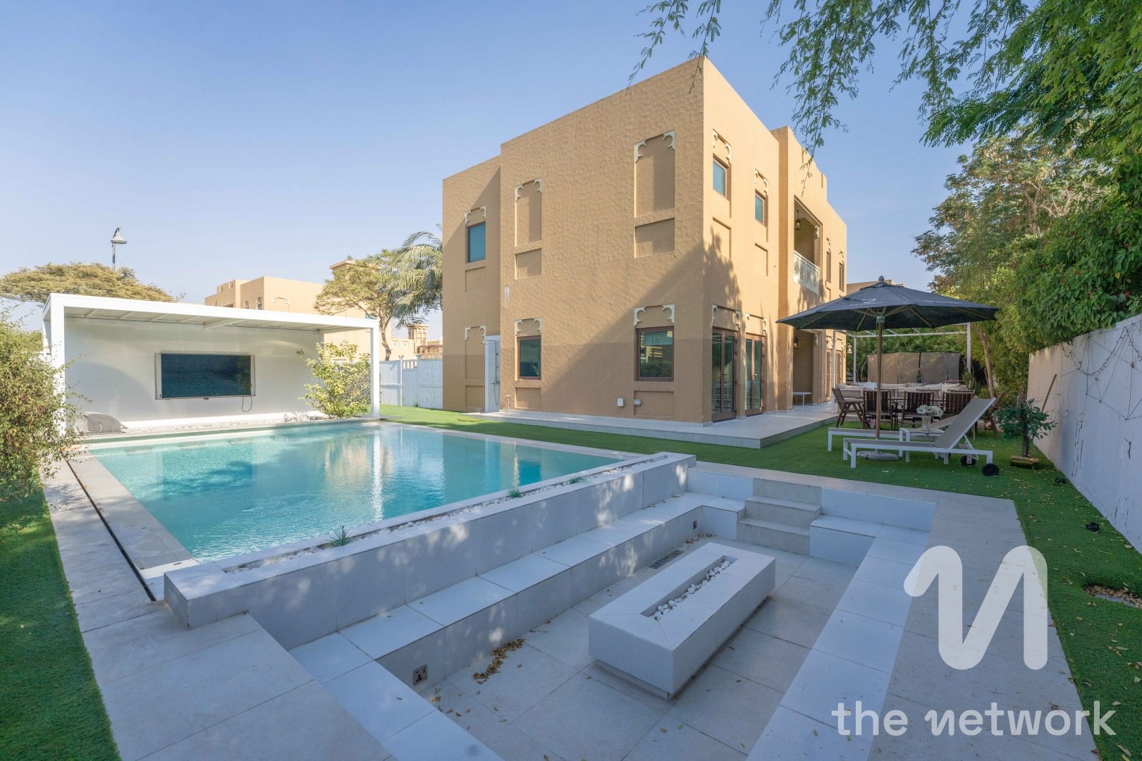 Stunning 4BR Villa | Large Plot | Private Pool
