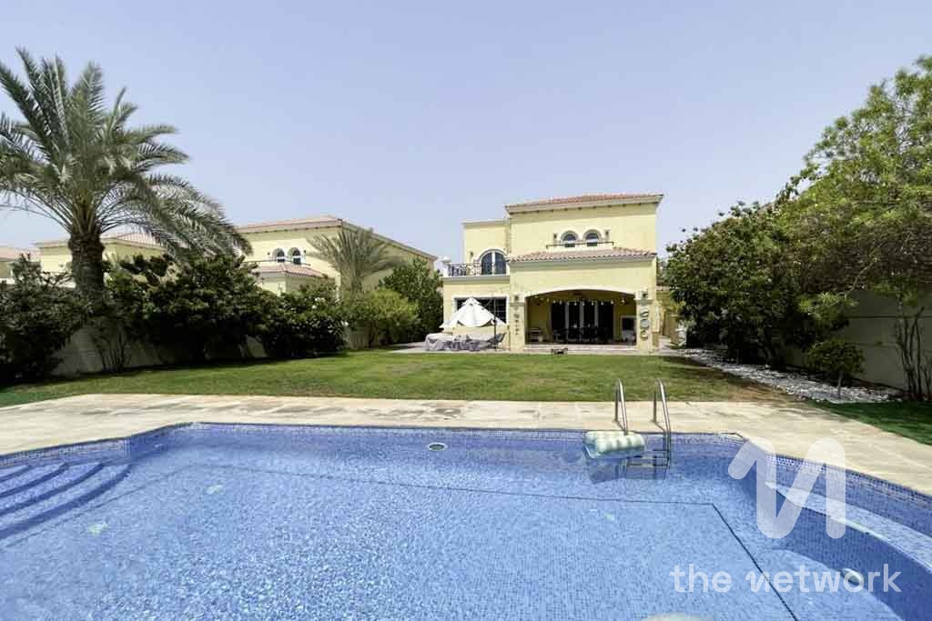 Legacy | Private Pool | District 4 | Vacant Now