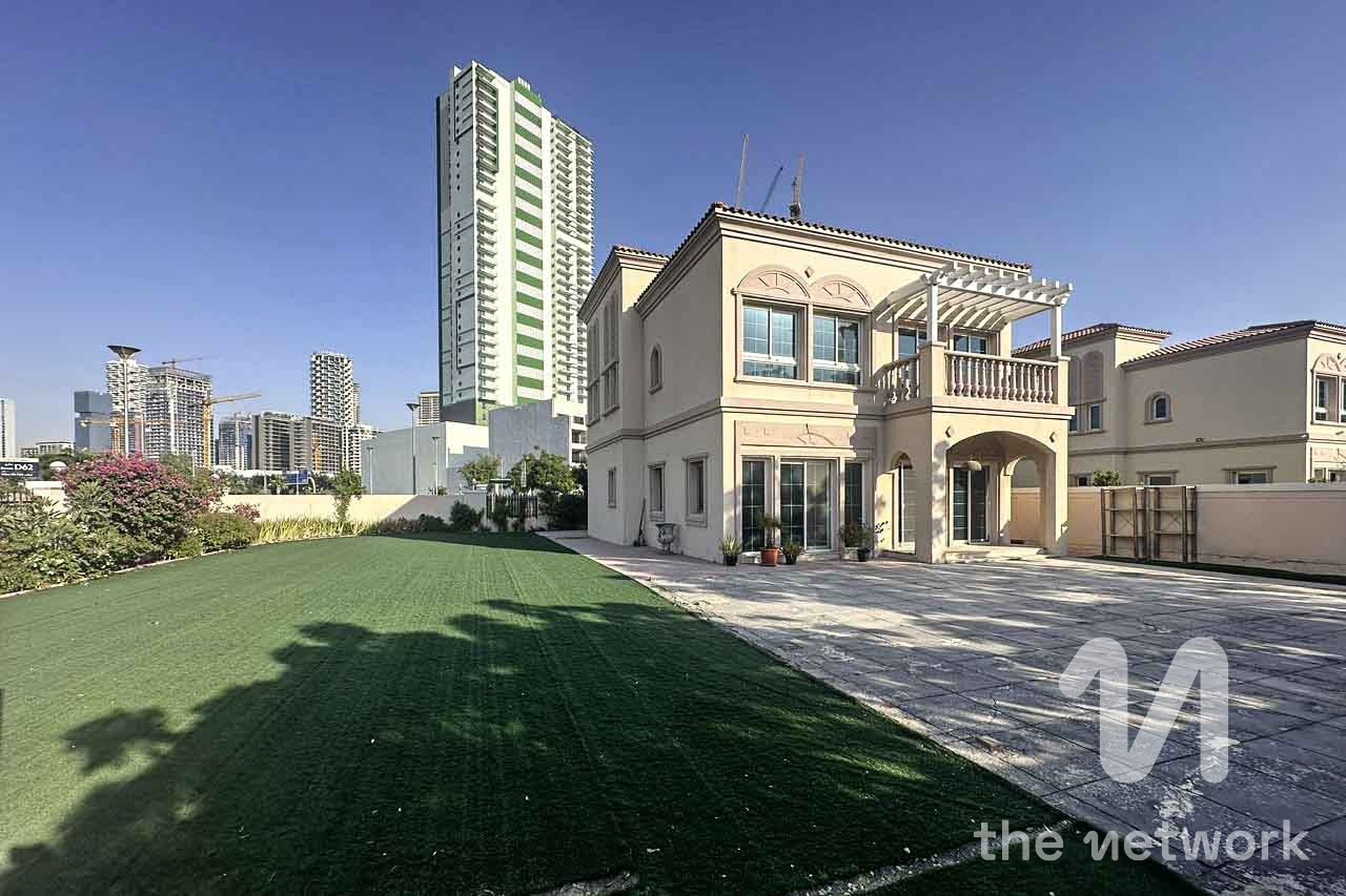 Corner | Large Plot | Facing Park | Available Now