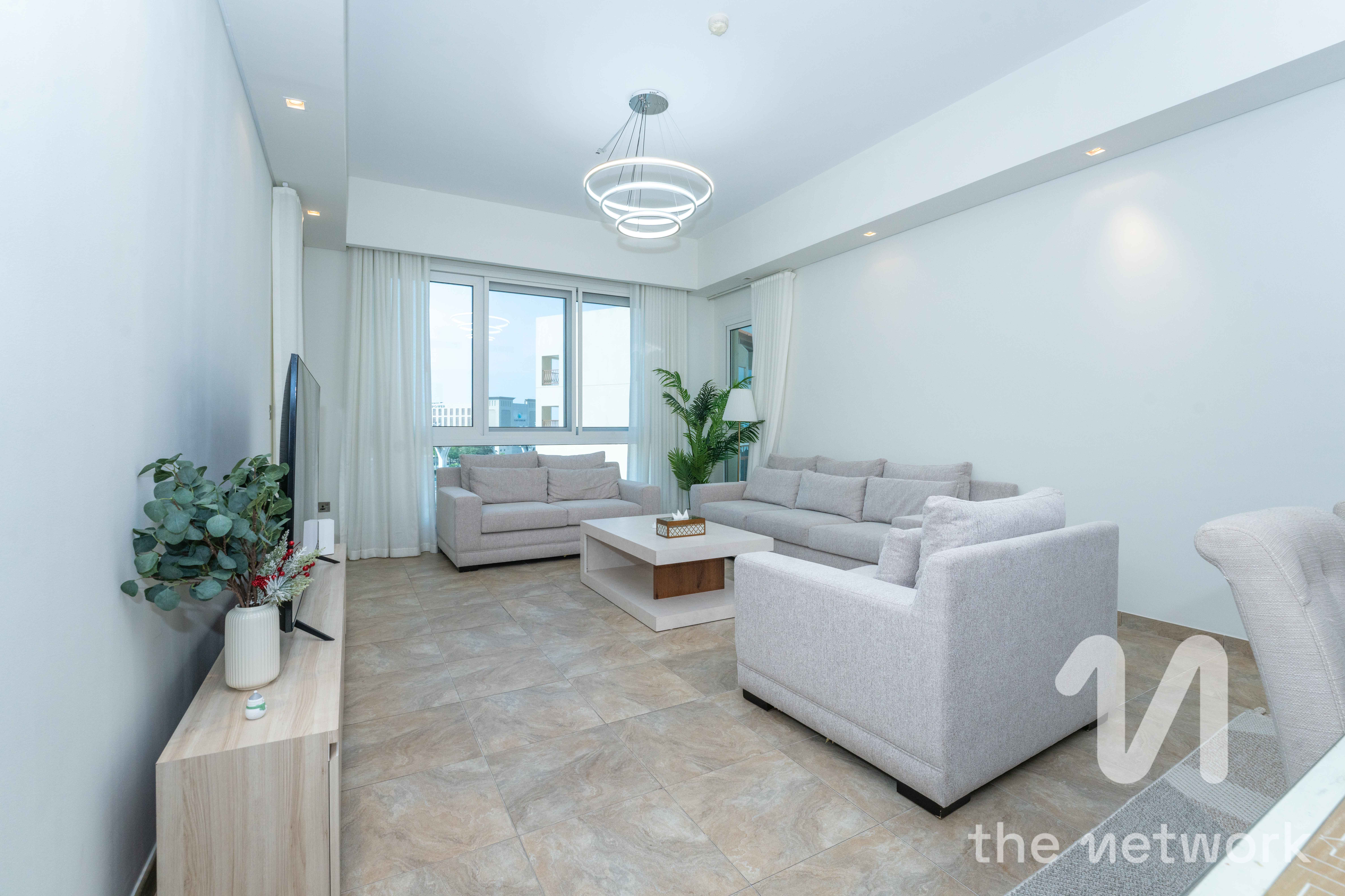 VOT | Furnished | Bright Terrace | Video Available